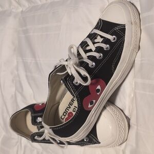 Comme des Garçons PLAY + Converse low top sneaker